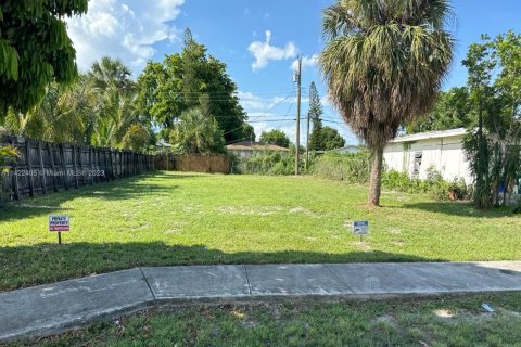 Terrain à vendre à Fort Lauderdale, Floride № 635959 - photo 2