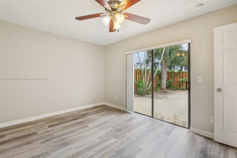 Casa en venta en Palm Springs, Florida, 2 dormitorios, 102.01 m2 № 1380551 - foto 15