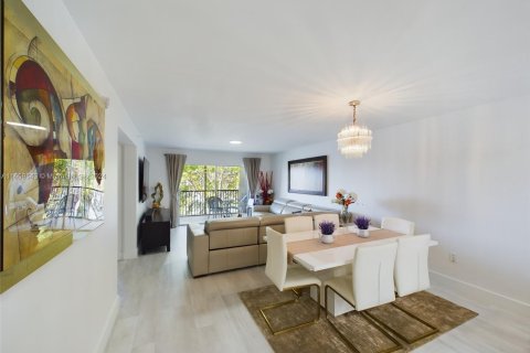 Copropriété à vendre à Pembroke Pines, Floride: 2 chambres, 126.72 m2 № 1380552 - photo 14