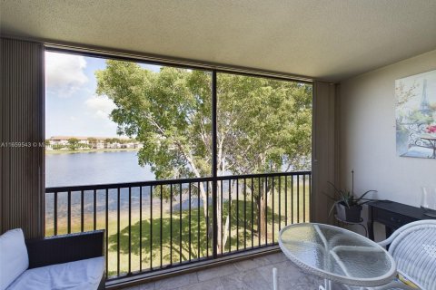 Copropriété à vendre à Pembroke Pines, Floride: 2 chambres, 126.72 m2 № 1380552 - photo 22