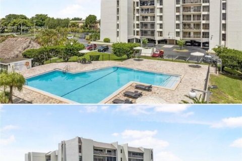 Condominio en venta en Miami, Florida, 3 dormitorios, 130.06 m2 № 1092273 - foto 2