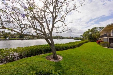 Condo in Jupiter, Florida, 1 bedroom  № 1186241 - photo 16