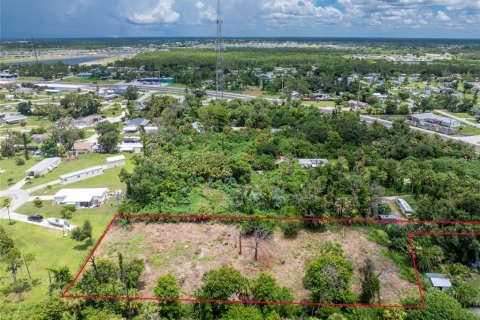 Terreno en venta en Englewood, Florida № 1299406 - foto 12