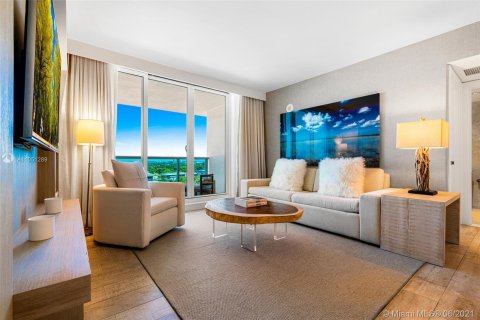 Condominio en alquiler en Miami Beach, Florida, 2 dormitorios, 104.33 m2 № 25892 - foto 1