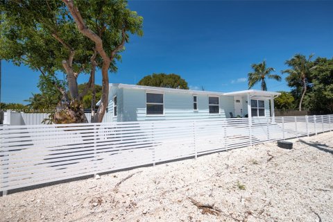 Apartment in Key Largo, Florida 3 bedrooms, 115.94 sq.m. № 1386271 - photo 2