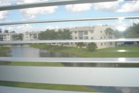 Copropriété à vendre à Sunrise, Floride: 2 chambres, 78.97 m2 № 1386224 - photo 12