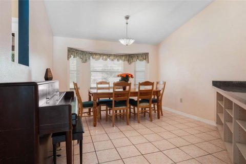 Casa en venta en Kissimmee, Florida, 5 dormitorios, 189.89 m2 № 1342277 - foto 14