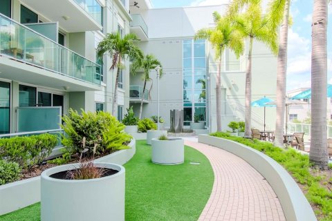 Condominio en venta en Tampa, Florida, 1 dormitorio, 86.77 m2 № 1342343 - foto 19