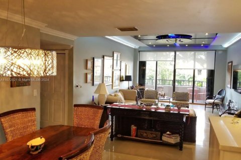 Condo in Key Biscayne, Florida, 3 bedrooms  № 1394228 - photo 3