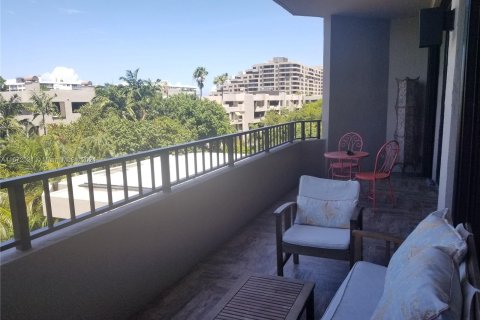 Condo in Key Biscayne, Florida, 3 bedrooms  № 1394228 - photo 1