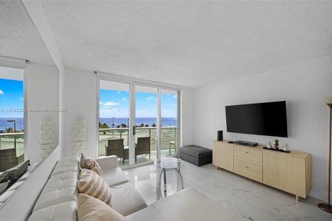 Condominio en venta en Hollywood, Florida, 1 dormitorio, 81.2 m2 № 1394231 - foto 7