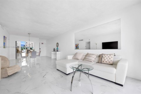 Condominio en venta en Hollywood, Florida, 1 dormitorio, 81.2 m2 № 1394231 - foto 8