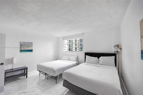 Condominio en venta en Hollywood, Florida, 1 dormitorio, 81.2 m2 № 1394231 - foto 11