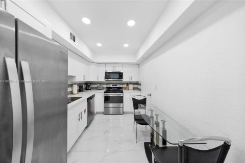 Condominio en venta en Hollywood, Florida, 1 dormitorio, 81.2 m2 № 1394231 - foto 15