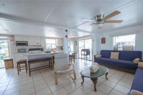 Apartment in Tavernier, Florida 3 bedrooms, 98.1 sq.m. № 1394230 - photo 3