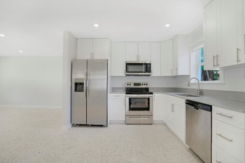 Casa en venta en West Palm Beach, Florida, 2 dormitorios, 89.19 m2 № 1116976 - foto 25