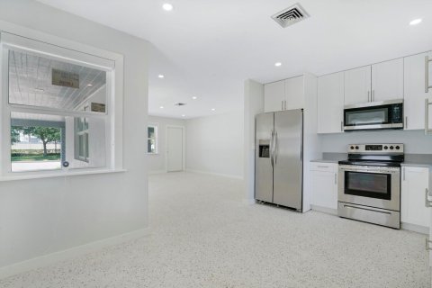 Villa ou maison à vendre à West Palm Beach, Floride: 2 chambres, 89.19 m2 № 1116976 - photo 23