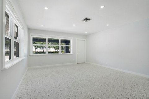 Villa ou maison à vendre à West Palm Beach, Floride: 2 chambres, 89.19 m2 № 1116976 - photo 30