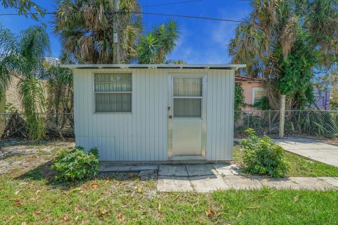 Villa ou maison à vendre à West Palm Beach, Floride: 2 chambres, 89.19 m2 № 1116976 - photo 1