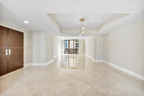 Condo in Sunny Isles Beach, Florida, 2 bedrooms  № 1189094 - photo 4