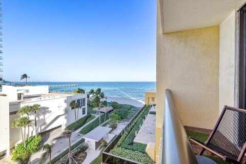 Copropriété à vendre à Sunny Isles Beach, Floride: 2 chambres, 167.04 m2 № 1189094 - photo 21