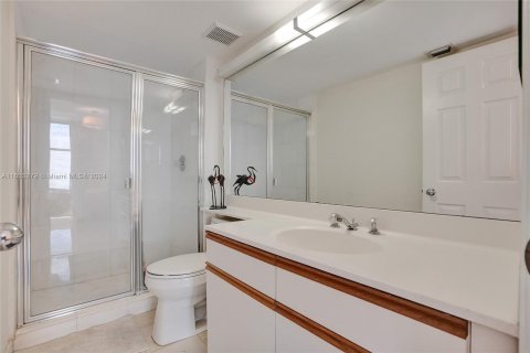 Condo in Aventura, Florida, 3 bedrooms  № 1347997 - photo 23