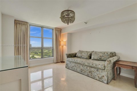 Condo in Aventura, Florida, 3 bedrooms  № 1347997 - photo 25