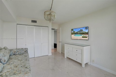 Condo in Aventura, Florida, 3 bedrooms  № 1347997 - photo 27