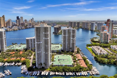 Condo in Aventura, Florida, 3 bedrooms  № 1347997 - photo 4