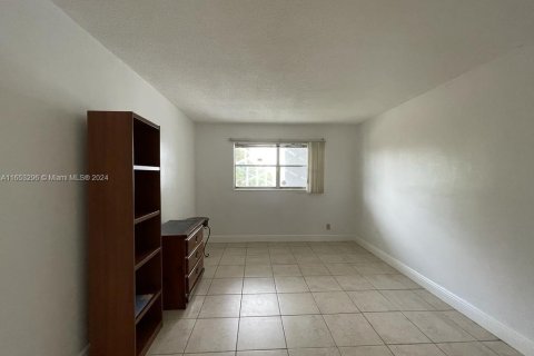 Copropriété à vendre à Hollywood, Floride: 1 chambre, 59.92 m2 № 1348001 - photo 12