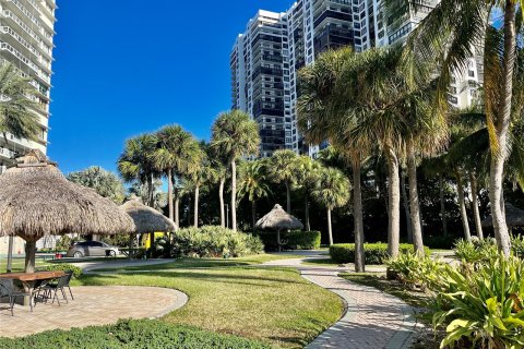 Condominio en venta en Miami, Florida, 1 dormitorio, 94.02 m2 № 1413918 - foto 16