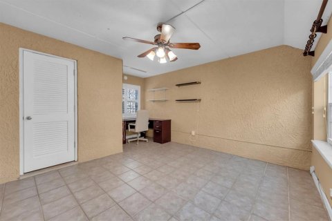 Condo in Tampa, Florida, 3 bedrooms  № 1415109 - photo 11