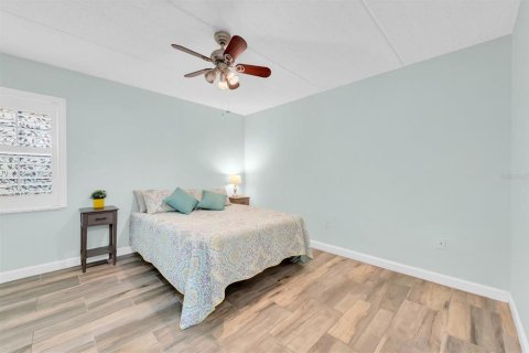 Condo in Tampa, Florida, 3 bedrooms  № 1415109 - photo 14