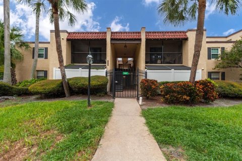 Condo in Tampa, Florida, 3 bedrooms  № 1415109 - photo 1