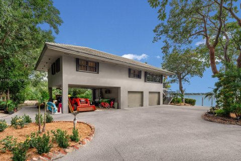 Casa en venta en Key Largo, Florida, 12 dormitorios, 485.04 m2 № 1007284 - foto 12