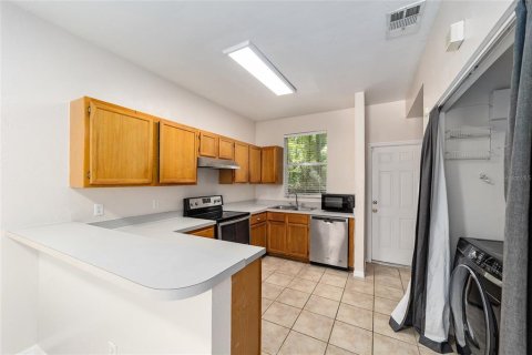 Townhouse in Gainesville, Florida 2 bedrooms, 108.88 sq.m. № 1307161 - photo 15