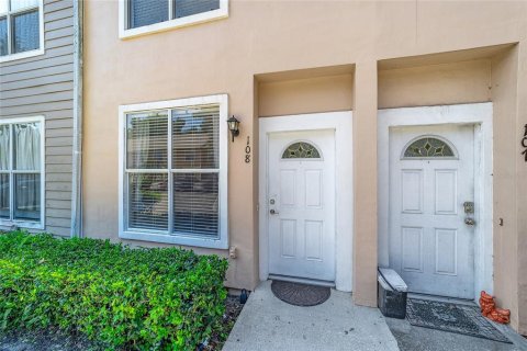 Townhouse in Gainesville, Florida 2 bedrooms, 108.88 sq.m. № 1307161 - photo 6