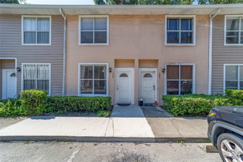 Townhouse in Gainesville, Florida 2 bedrooms, 108.88 sq.m. № 1307161 - photo 2