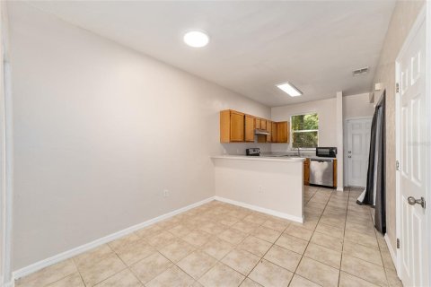 Townhouse in Gainesville, Florida 2 bedrooms, 108.88 sq.m. № 1307161 - photo 12