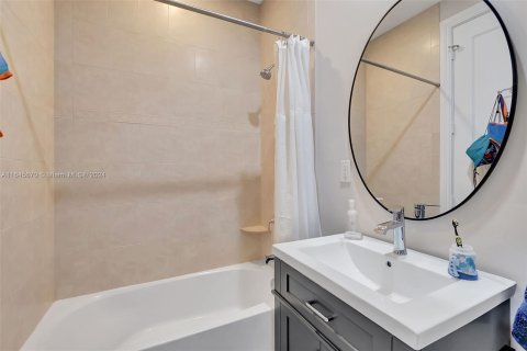 Condo in Delray Beach, Florida, 3 bedrooms  № 1329626 - photo 25