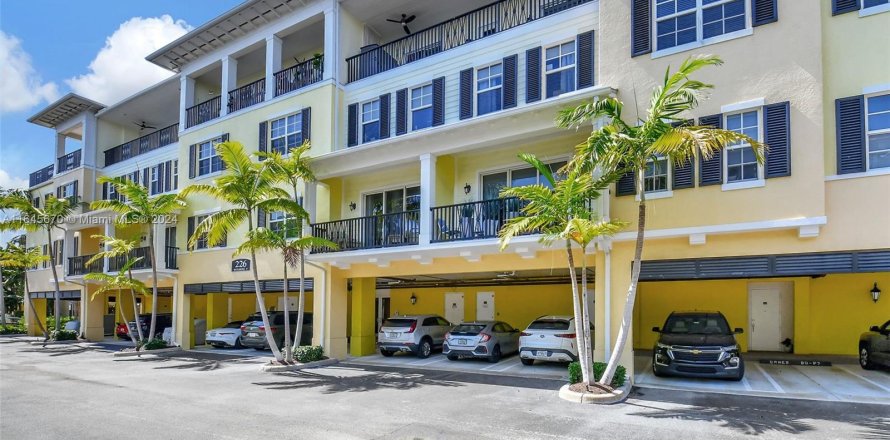 Condominio en Delray Beach, Florida, 3 dormitorios  № 1329626