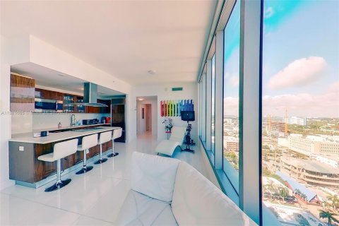 Condominio en venta en Miami Beach, Florida, 2 dormitorios, 119.84 m2 № 972215 - foto 9