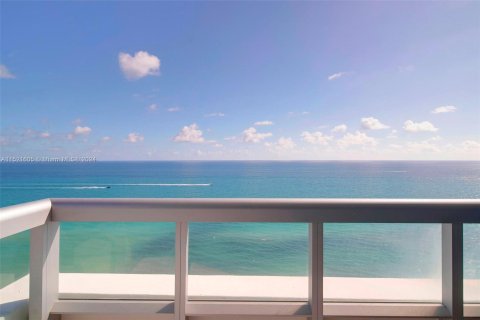 Condominio en venta en Miami Beach, Florida, 2 dormitorios, 119.84 m2 № 972215 - foto 12