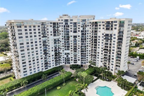 Condominio en venta en West Palm Beach, Florida, 2 dormitorios, 100.89 m2 № 967544 - foto 2