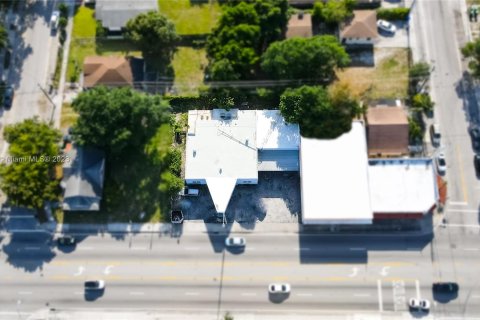 Propiedad comercial en venta en Miami, Florida № 835835 - foto 6