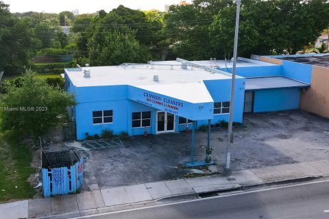 Propiedad comercial en venta en Miami, Florida № 835835 - foto 7