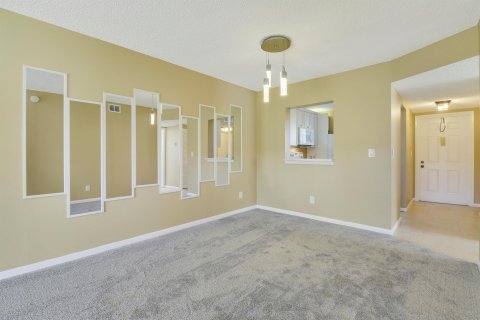 Condo in Stuart, Florida, 2 bedrooms  № 1141166 - photo 16