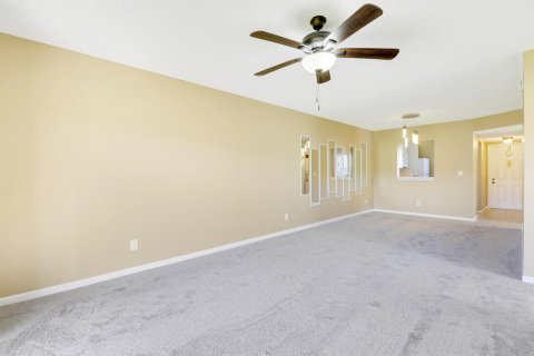 Condo in Stuart, Florida, 2 bedrooms  № 1141166 - photo 27