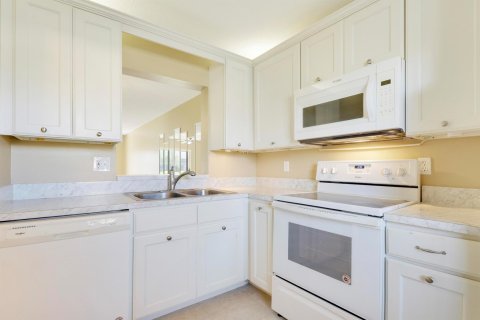 Condo in Stuart, Florida, 2 bedrooms  № 1141166 - photo 21