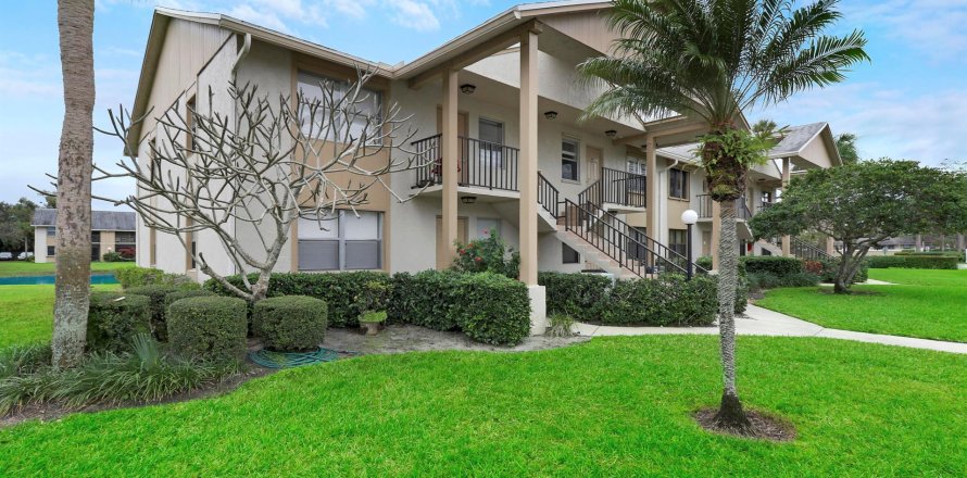 Condo in Stuart, Florida, 2 bedrooms  № 1141166